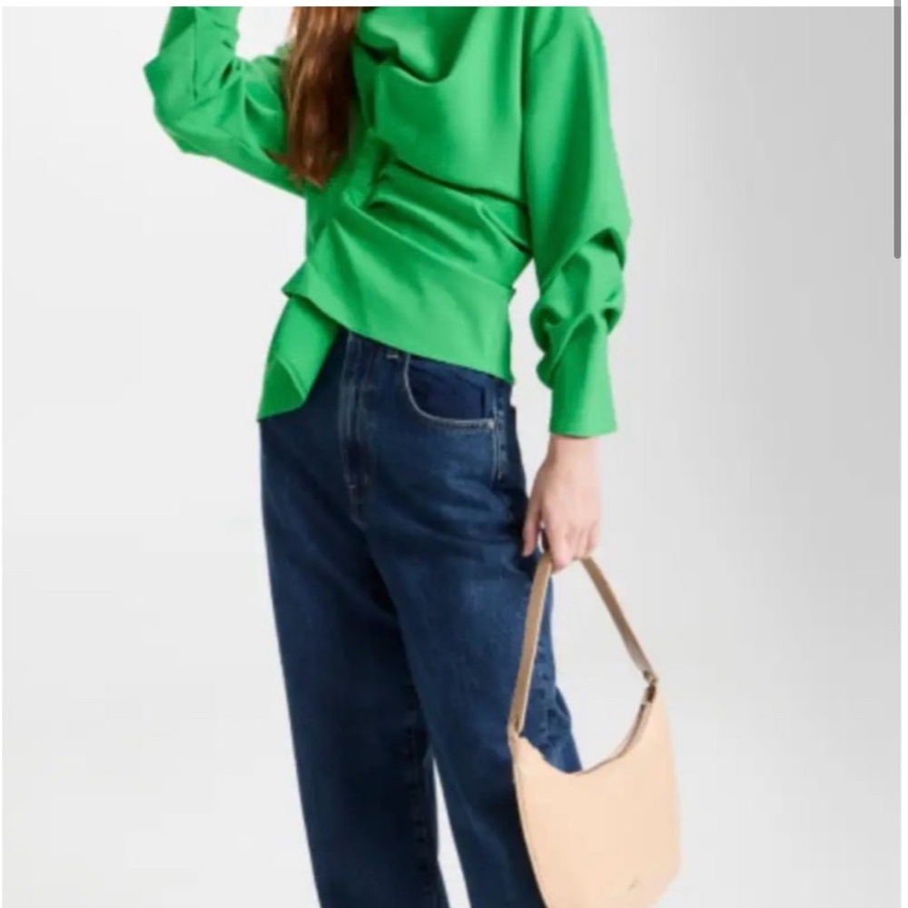 Green Asymmetrical Ruched Long Sleeve Blouse - Picture 3 of 15